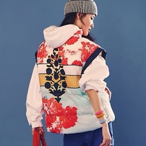 Free People NWT In A Bubble Printed Oversized Puffer Sport Floral Vest - Picture 1 of 5
